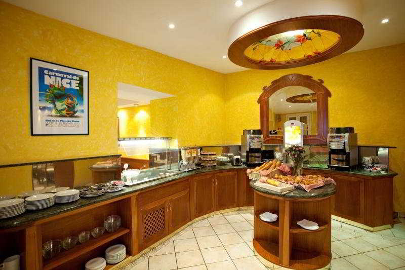 Hotel Univers 4*
