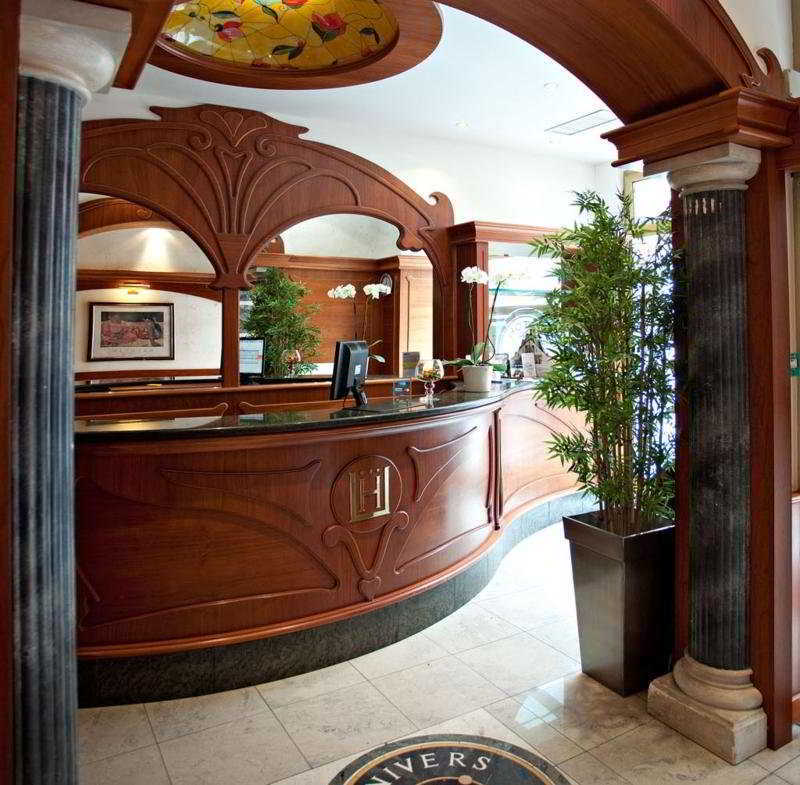 Univers Hotel